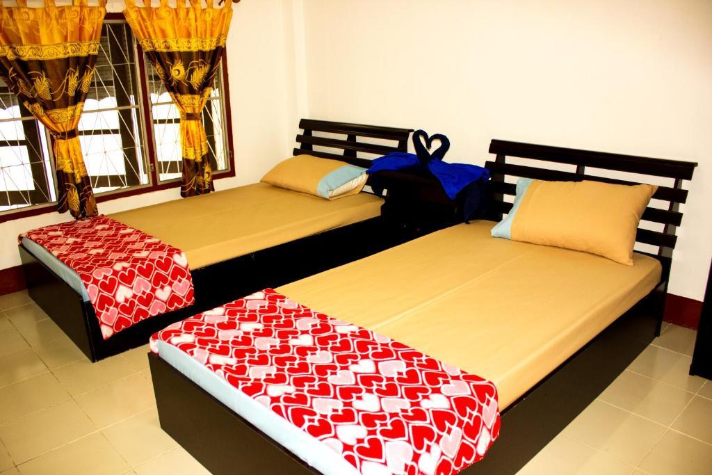 Walkinn Guesthouse 1 Chiang Mai Habitación foto